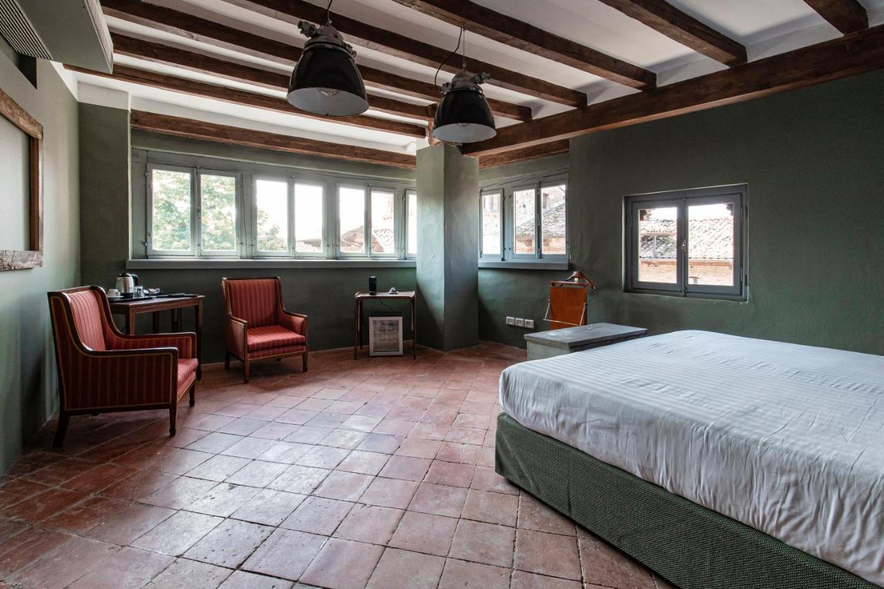 La Locanda Di Grazzano Visconti Luaran gambar