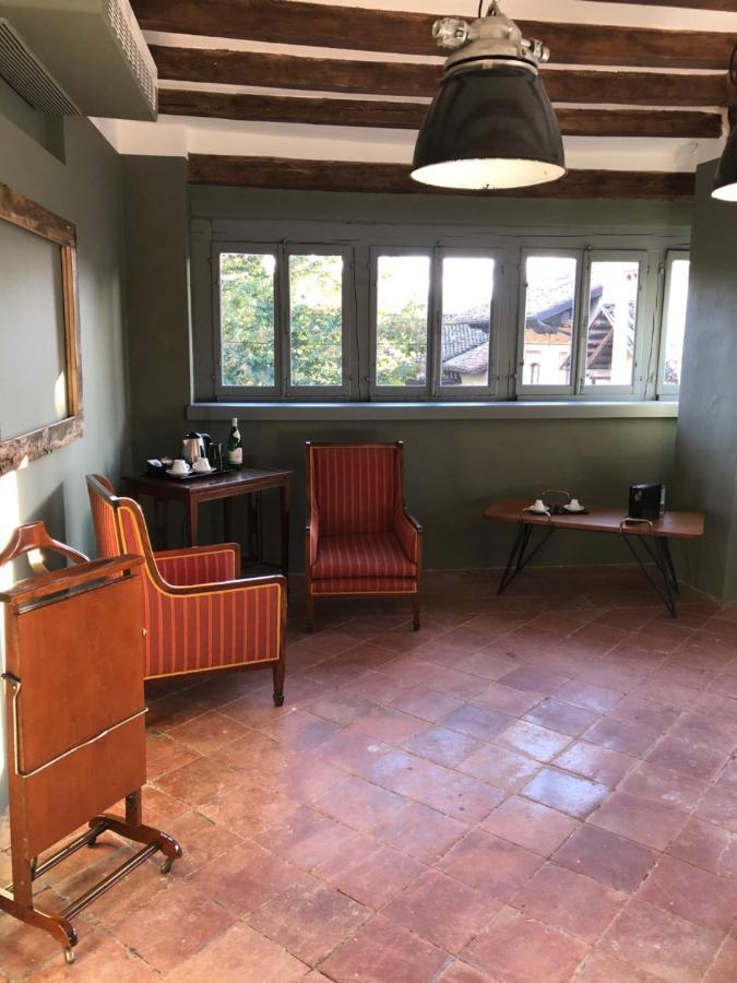 La Locanda Di Grazzano Visconti Luaran gambar